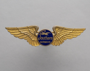Image: flight officer wings: Southern Airways