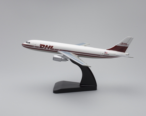 Model airplane: DHL Worldwide Express, Airbus A300
