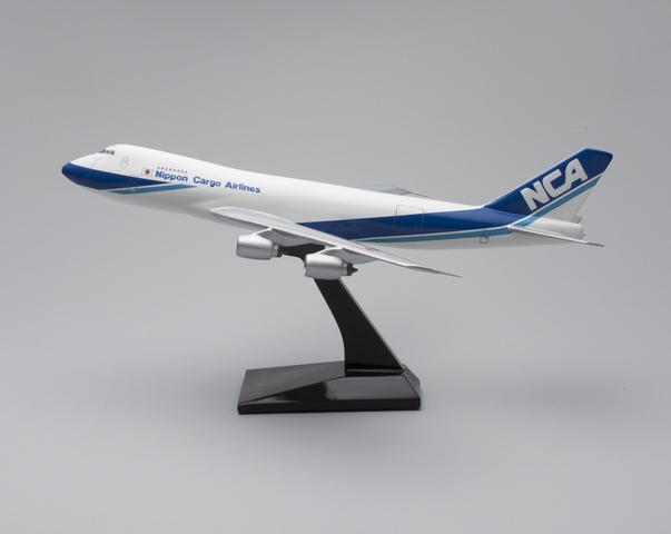 Model airplane: Nippon Cargo Airlines, Boeing 747-200F