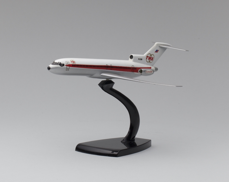 Image: model airplane: TWA (Trans World Airlines), Boeing 727-200