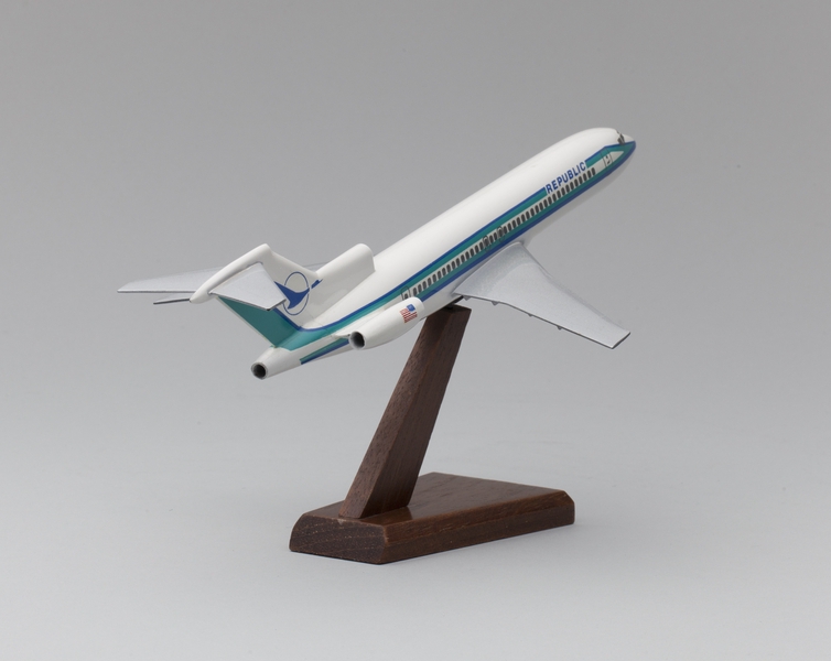 Image: model airplane: Republic Airlines, Boeing 727
