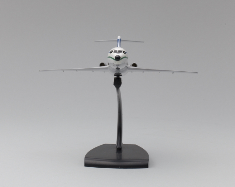Image: model airplane: Alaska Airlines, Boeing 727