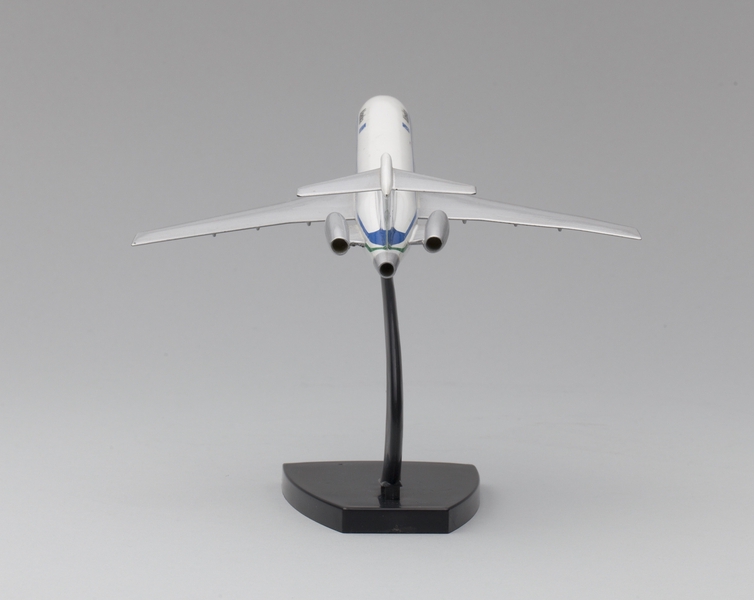Image: model airplane: Alaska Airlines, Boeing 727