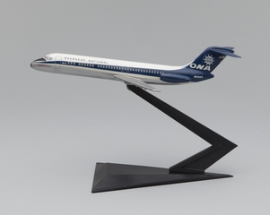 Image: model airplane: Overseas National Airways, Douglas DC-9-30