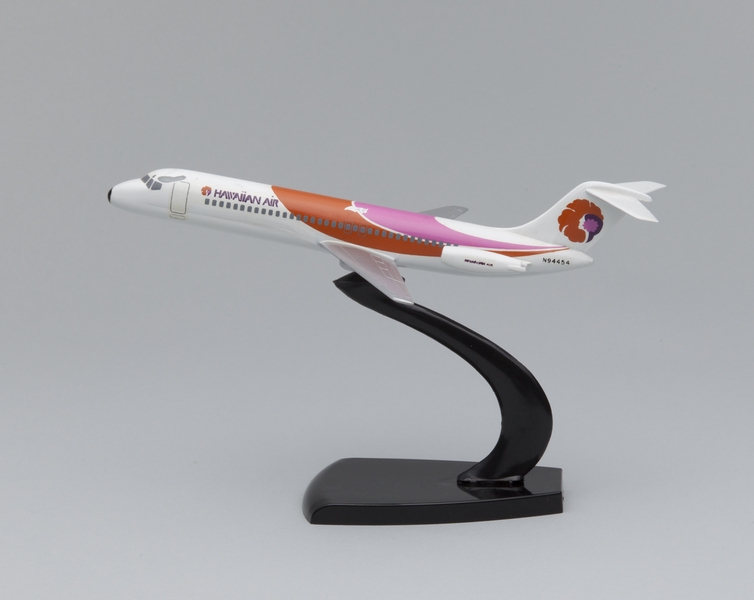 Image: model airplane: Hawaiian Airlines, Douglas DC-9