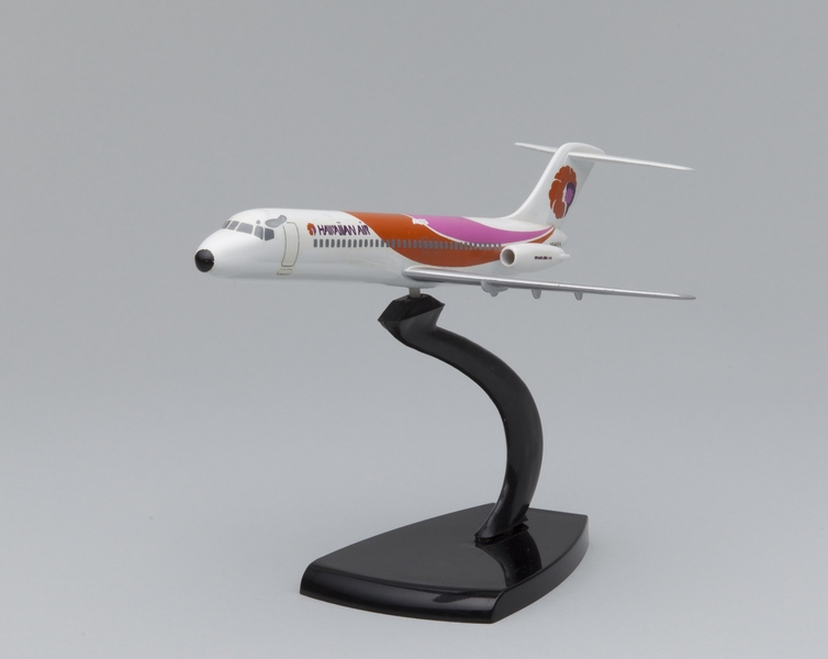 Image: model airplane: Hawaiian Airlines, Douglas DC-9