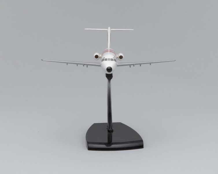 Image: model airplane: Hawaiian Airlines, Douglas DC-9