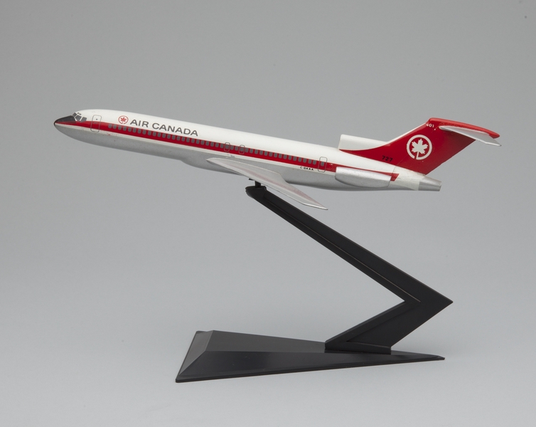 Image: model airplane: Air Canada, Boeing 727-200