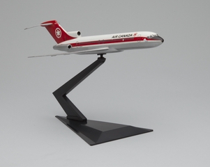 Image: model airplane: Air Canada, Boeing 727-200