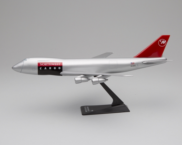 Objects | model airplane: Northwest Airlines Cargo, Boeing 747