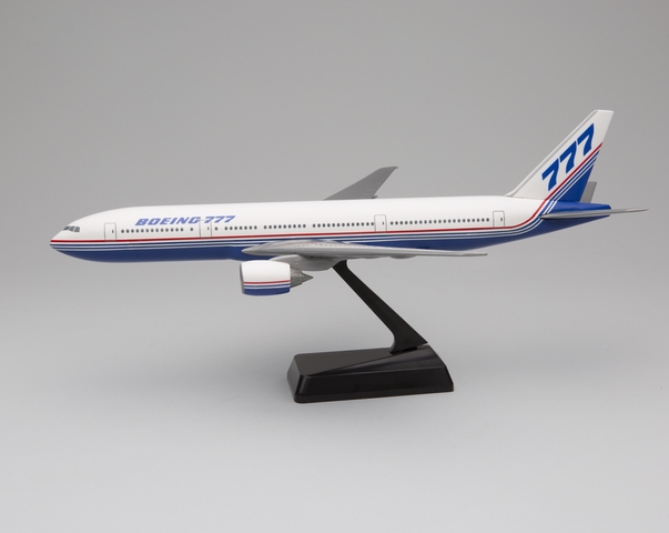 Model airplane: Boeing 777