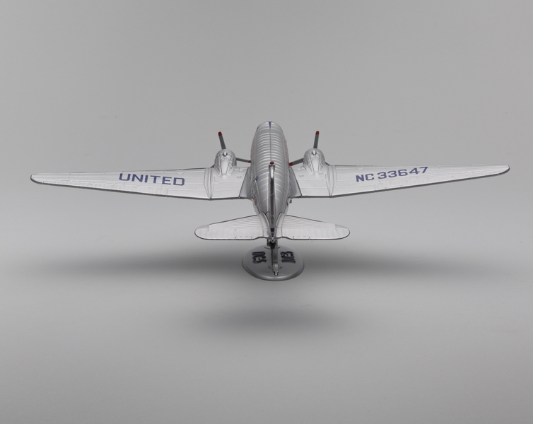 Image: model airplane: United Air Lines, Douglas DC-3