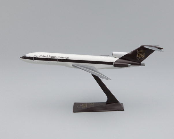 Model airplane: UPS (United Parcel Service), Boeing 727-200