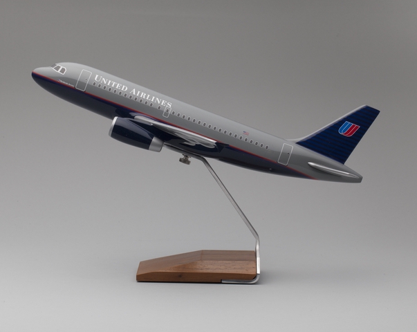Model airplane: United Airlines, Airbus A319