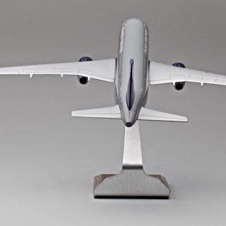 Image #3: model airplane: United Airlines, Airbus A319