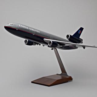 Image #2: model airplane: United Airlines, McDonnell Douglas DC-10