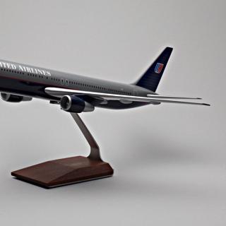 Image #3: model airplane: United Airlines, Boeing 767-300