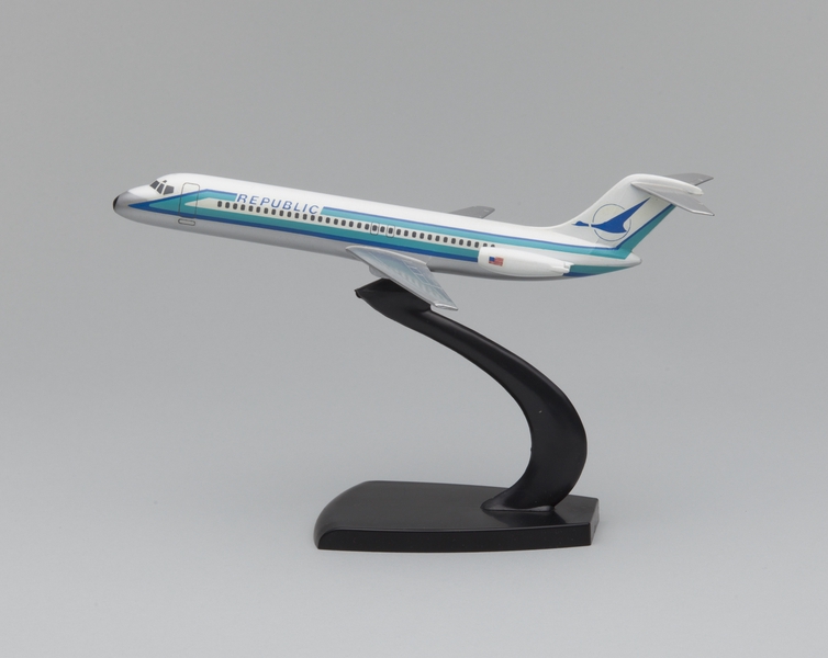 Image: model airplane: Republic Airlines, Douglas DC-9