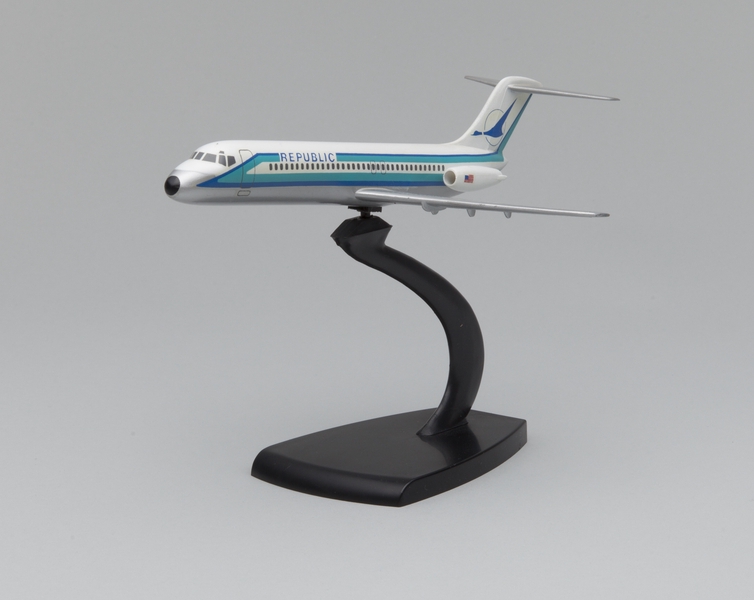 Image: model airplane: Republic Airlines, Douglas DC-9