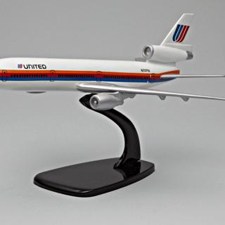 Image #2: model airplane: United Airlines, McDonnell Douglas DC-10-10