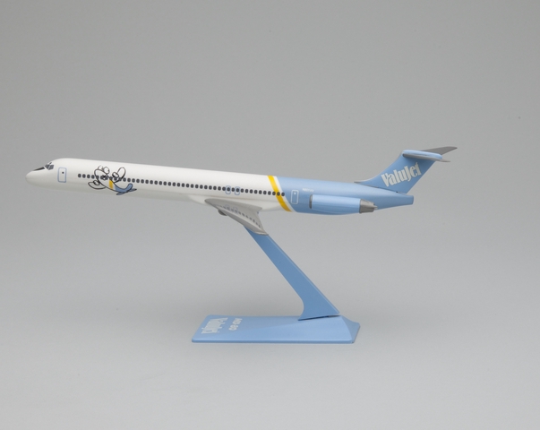 Objects | model airplane: ValuJet Airlines, McDonnell Douglas MD