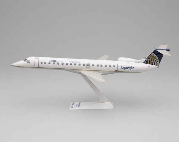Model airplane: Continental Express, Embraer EMB-145 ERJ-145