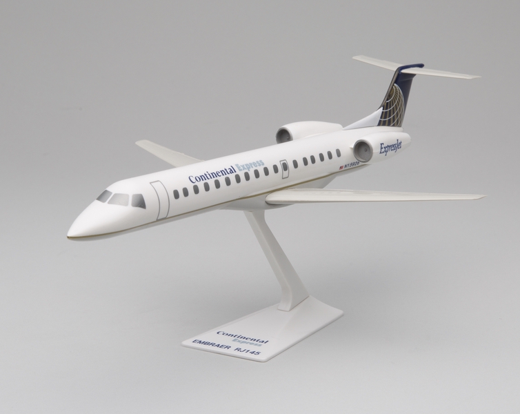 Image: model airplane: Continental Air Express, Embraer EMB-145 ERJ-145