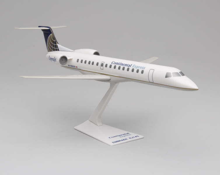 Image: model airplane: Continental Air Express, Embraer EMB-145 ERJ-145