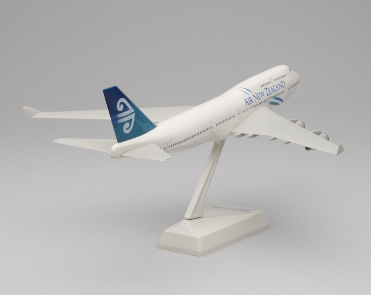 Image: model airplane: Air New Zealand, Boeing 747