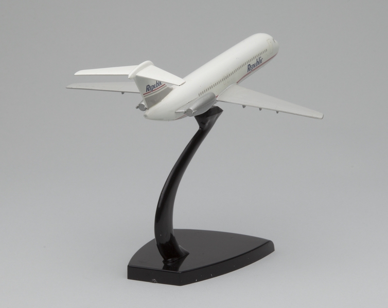 Image: model airplane: Republic Airlines, Douglas DC-9