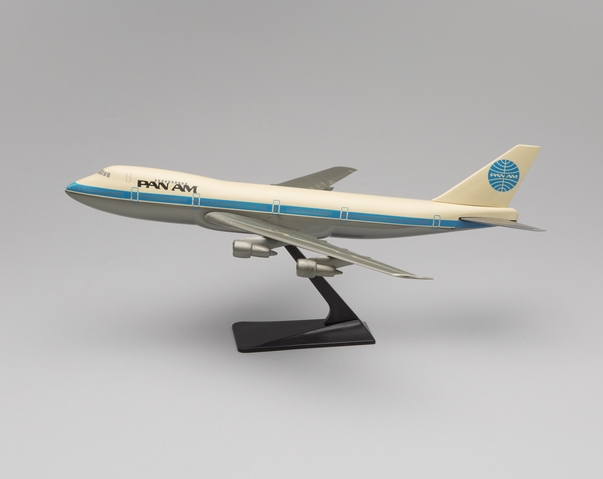 Model airplane: Pan American World Airways, Boeing 747-200