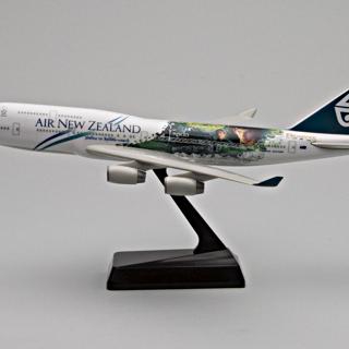 Image #1: model airplane: Air New Zealand, Boeing 747-400