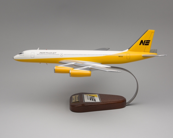 Model airplane: Northeast Airlines, Convair 990A