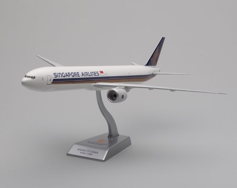 Image: model airplane: Singapore Airlines, Boeing 777-200ER