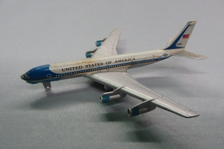 Image: miniature model airplane: Air Force One, Boeing 707