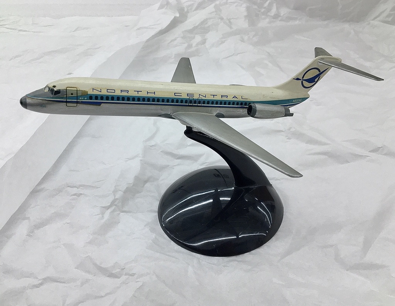 Image: model airplane: North Central Airlines, Douglas DC-9-30