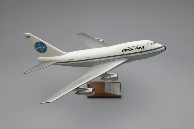 Model airplane: Pan American World Airways, Boeing 747SP