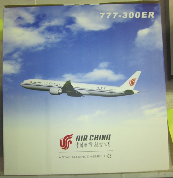 Image: model airplane: Air China, Boeing 777-300ER