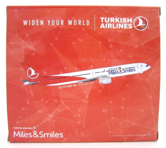 Miniature model airplane: Turkish Airlines, Boeing 777-300ER
