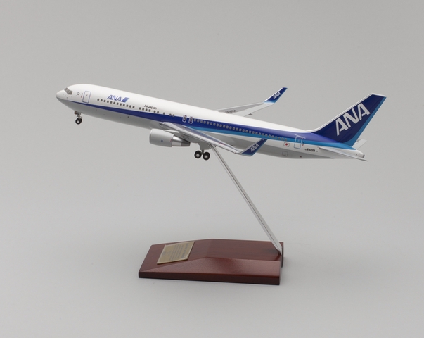 Model airplane: ANA (All Nippon Airways), Boeing 767-300ER