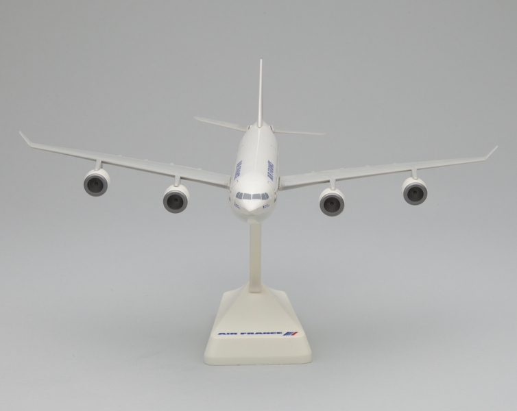 Image: model airplane: Air France, Airbus A340-300