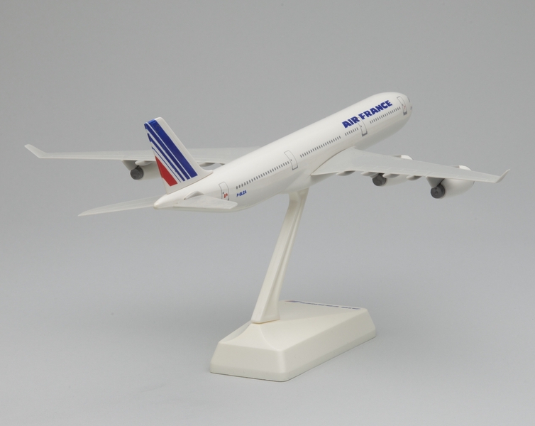 Image: model airplane: Air France, Airbus A340-300