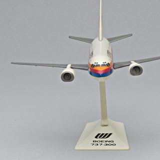 Image #6: model airplane: United Airlines, Boeing 737-300
