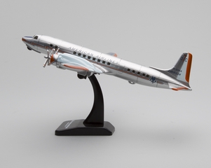 Image: model airplane kit: American Airlines, Douglas DC-7B