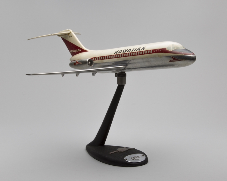Image: model airplane: Hawaiian Airlines, Douglas DC-9-10