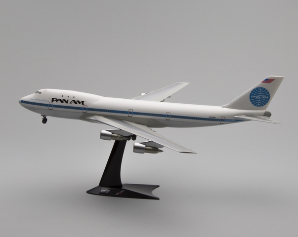 Model airplane: Pan American World Airways, Boeing 747-200