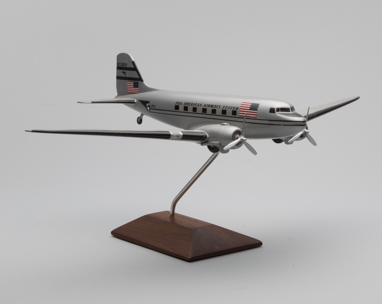 Image: model airplane: Pan American World Airways, Douglas DC-3