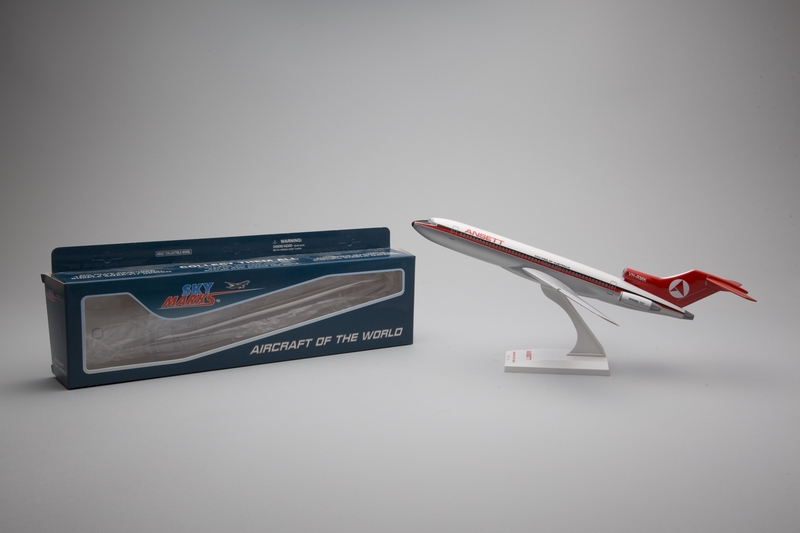Image: model airplane: Ansett Airlines of Australia, Boeing 727
