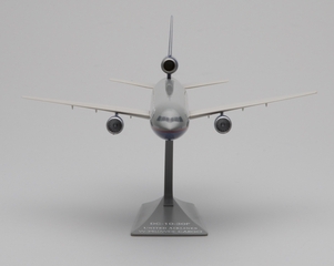 Image: model airplane: United Airlines Cargo, McDonnell Douglas DC-10-30F