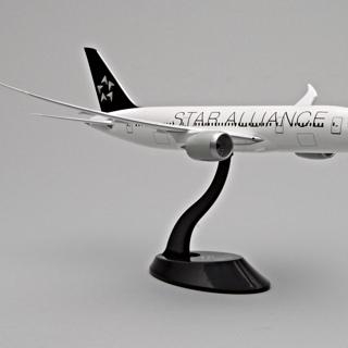 Image #2: model airplane: Star Alliance, Boeing 787-8
